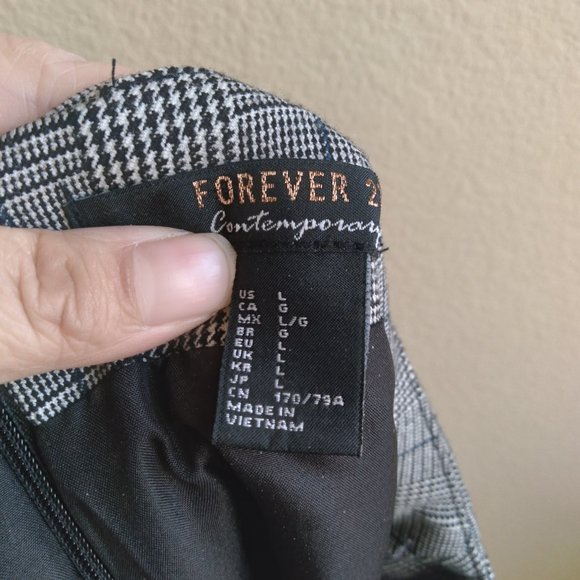 Forever 21 Gray/Ivory Glen Plaid Check Tie Front Mini Skirt NWT - Picture 3 of 4